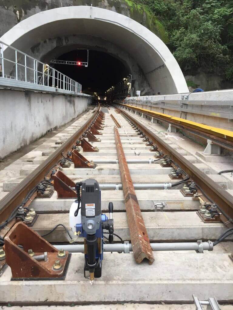 furaçao trilho rodoviário